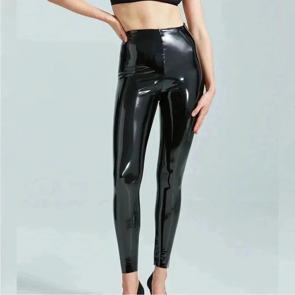 Commando crinkled black pvc leggings